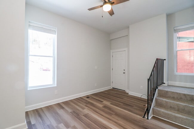 Building Photo - 2228 Kemper Ln