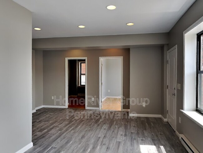 Building Photo - 1804 Chestnut St