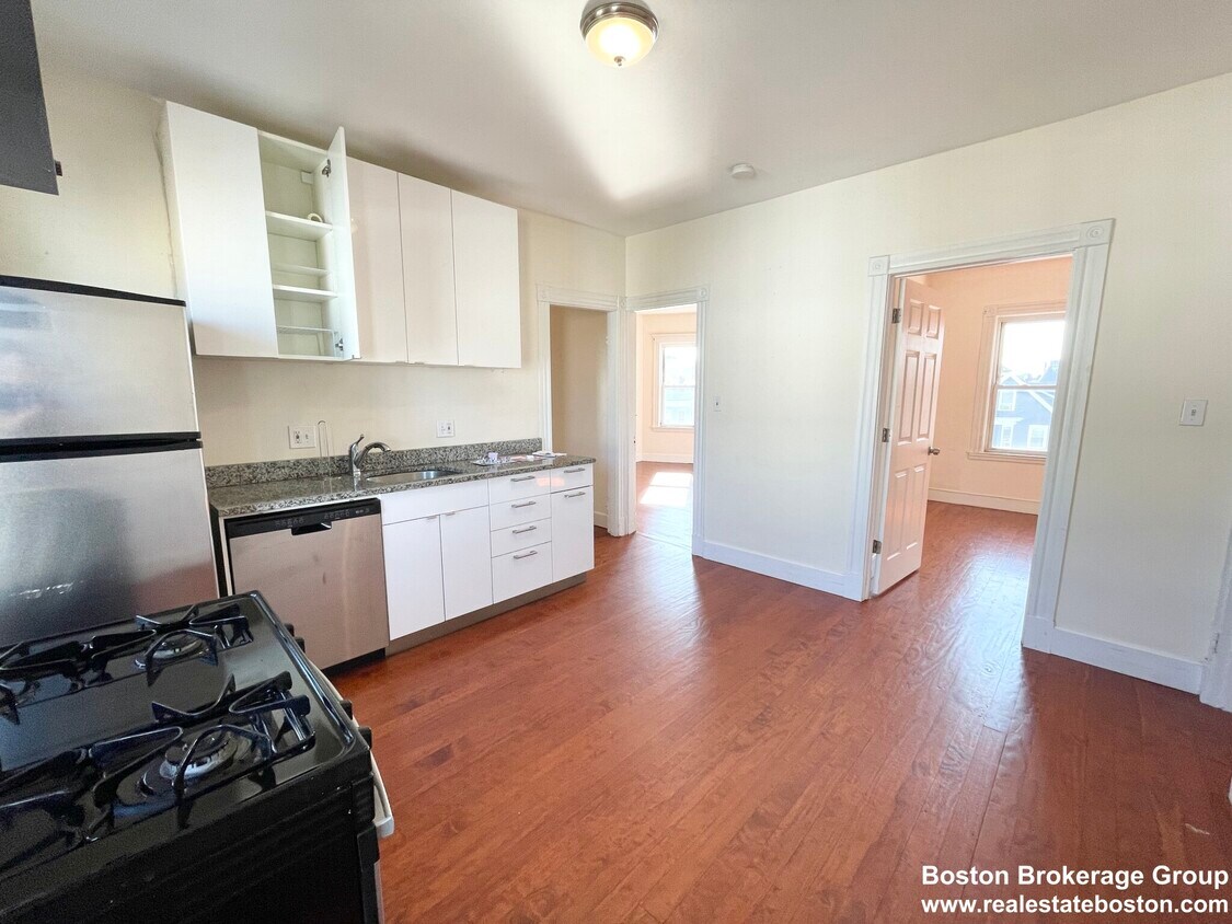 Foto principal - 19 Eastman St