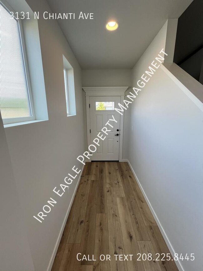 Foto del edificio - 3131 N Chianti Ave