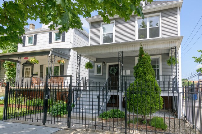 Building Photo - 2615 N Monticello Ave