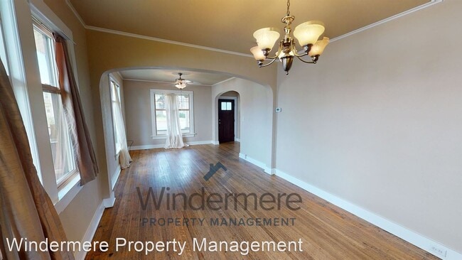 Building Photo - 5 br, 3 bath House - 335 E. Alder