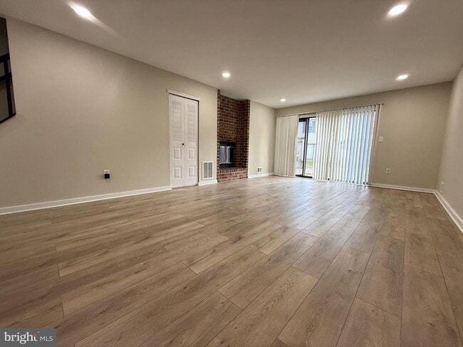 Foto del edificio - 6 Wosniak Ct