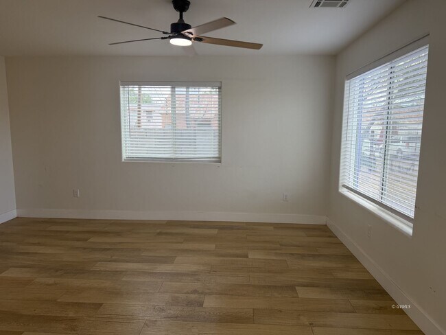 Foto del edificio - 818 W 7th St