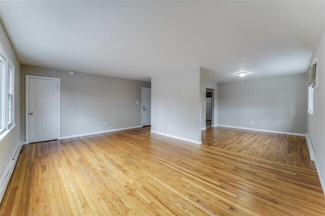 Building Photo - 3053 John F. Kennedy Blvd