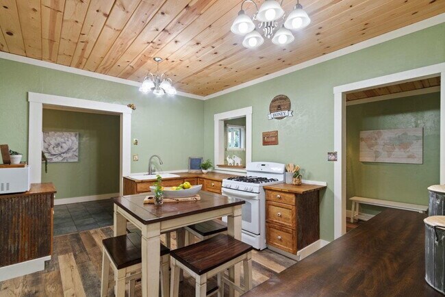Foto del edificio - Serene Felton Retreat – Spacious Home Nest...