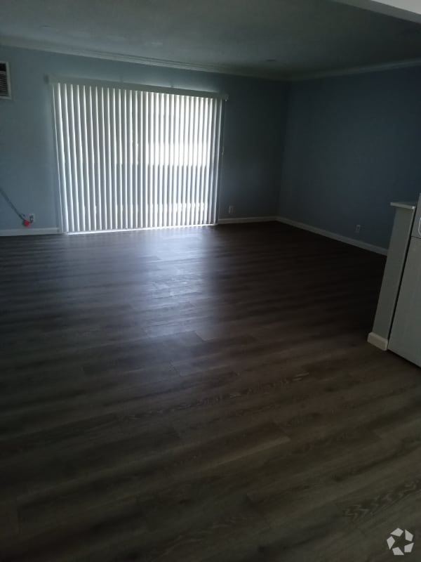 Building Photo - 10726 Orange Grove