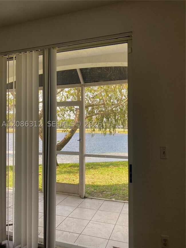 Building Photo - 755 SW 148th Ave