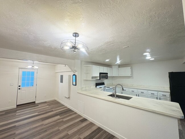 Building Photo - 1026 N 1100 W