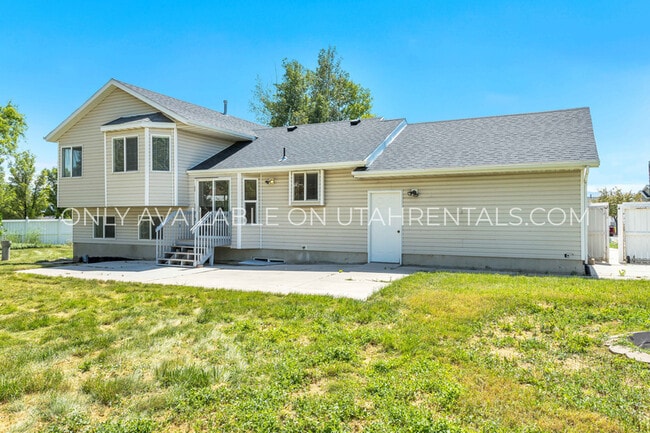 Building Photo - 1152 N 120 W