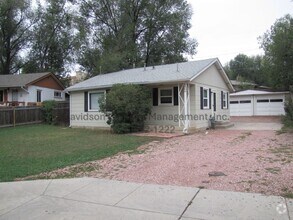 Building Photo - 1604 Dorchester Dr