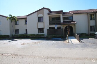 Building Photo - 8811 SW 123rd Ct