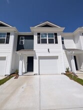 Building Photo - 636 Golden Resin Rd