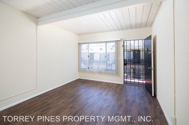 Building Photo - 1327-1335 Pacific Beach Dr