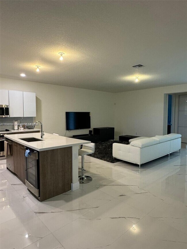 Foto del edificio - 10376 NW 76th Ter