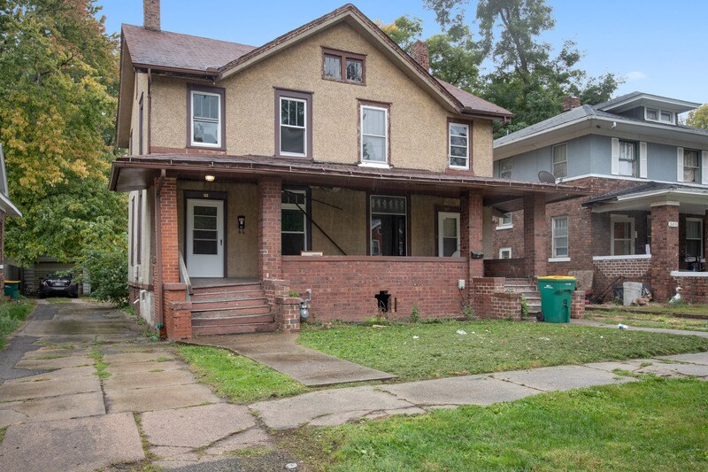 513 N Cedar St, Galesburg, IL 61401 Condo for Rent in Galesburg, IL