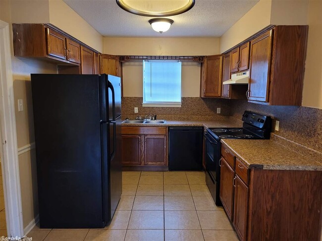 Building Photo - 217 Stonewall Dr