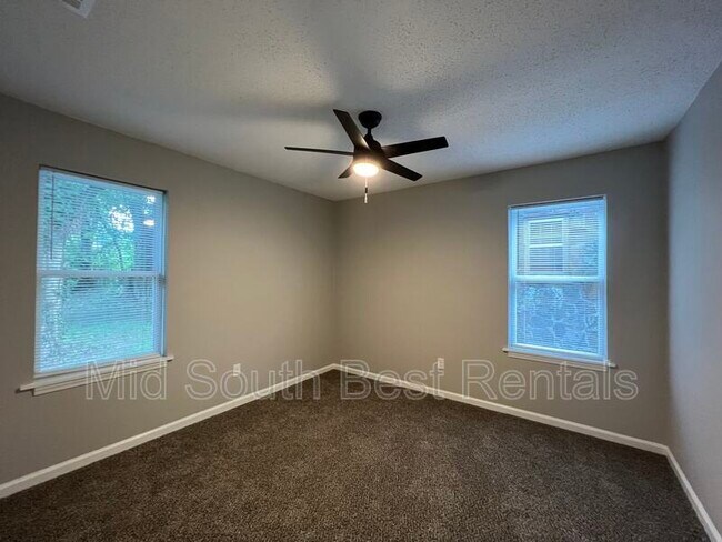 Foto del edificio - 149 E Frank Ave