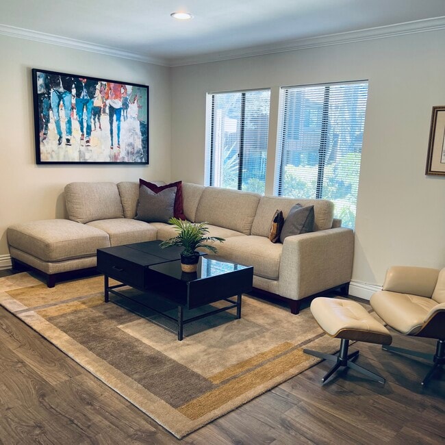 Another view of living room - 1304 Stonewood Ct