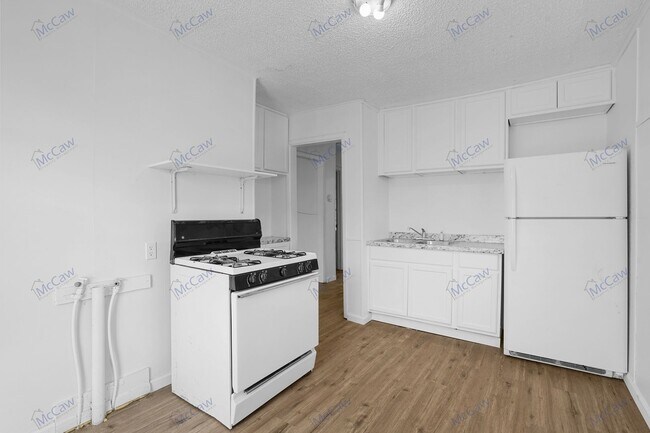 Building Photo - Great Price!  2/1 Duplex in Fort Worth (76...
