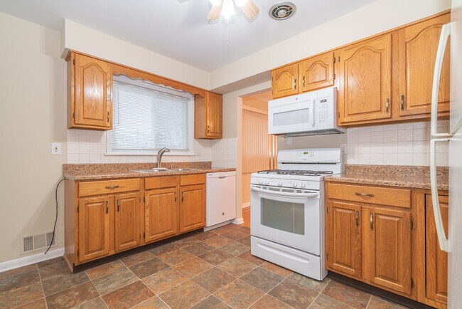 Foto del edificio - 1700 Bonita Ave