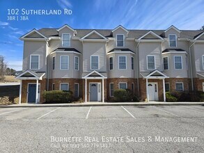 Building Photo - 102 Sutherland Dr
