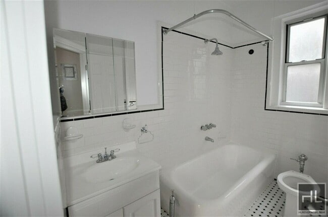 Building Photo - WEST 13 STREET