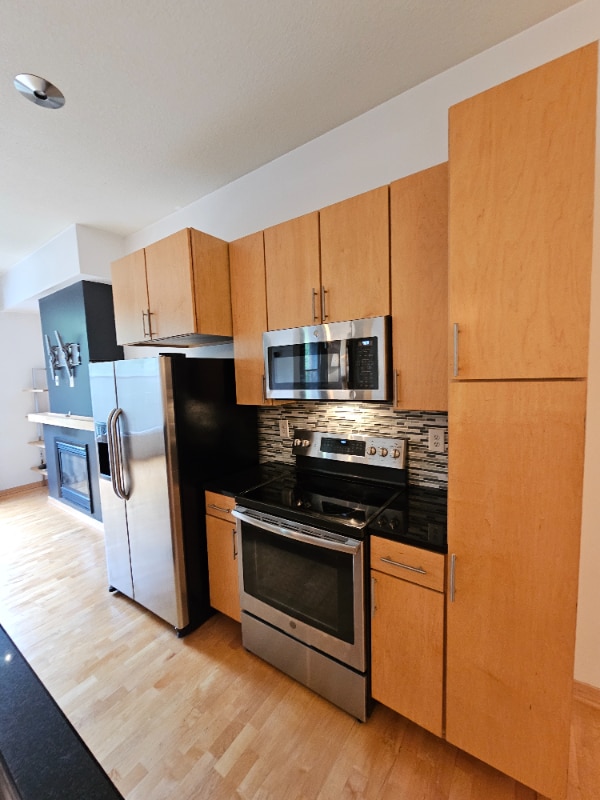 Building Photo - 3640 Wooddale Ave S