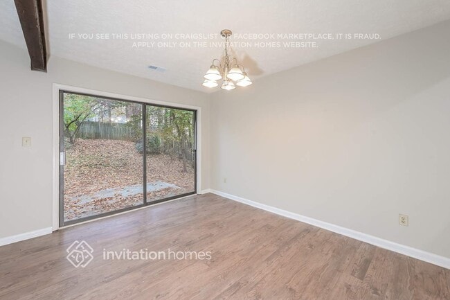 Foto del edificio - 511 Pebble Creek Dr