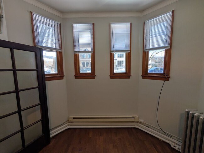 Foto del edificio - 4631 N Paulina St