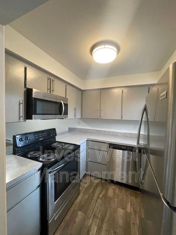 Foto del edificio - 1960 33 Avenue