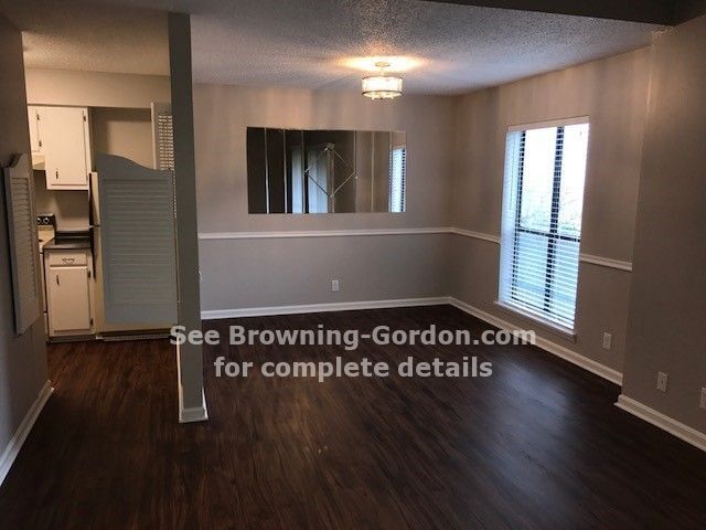 Building Photo - Four Seasons Condo - Available IMMEDIATELY!!