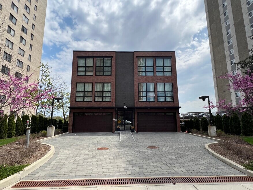 140 Comet Way