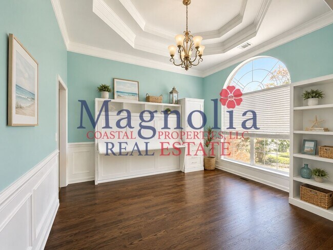 Foto del edificio - 3 bedrooms, 2 bathrooms in Richmond Hill's Oxford Subdivision