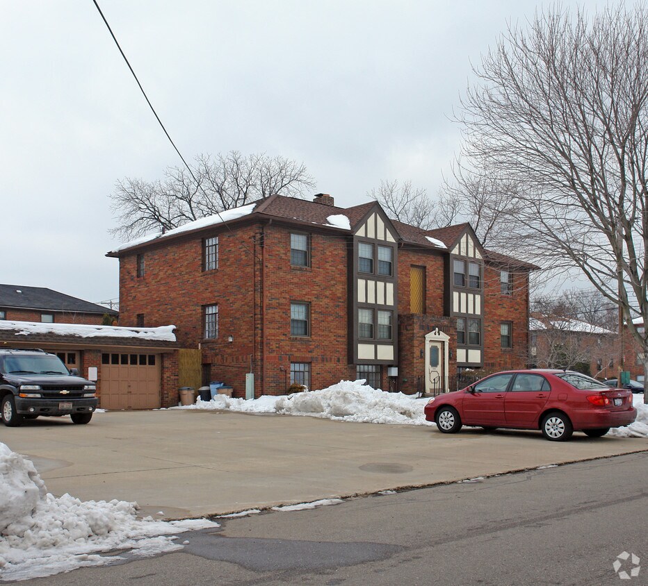 Foto del edificio - 806 Hardesty Blvd