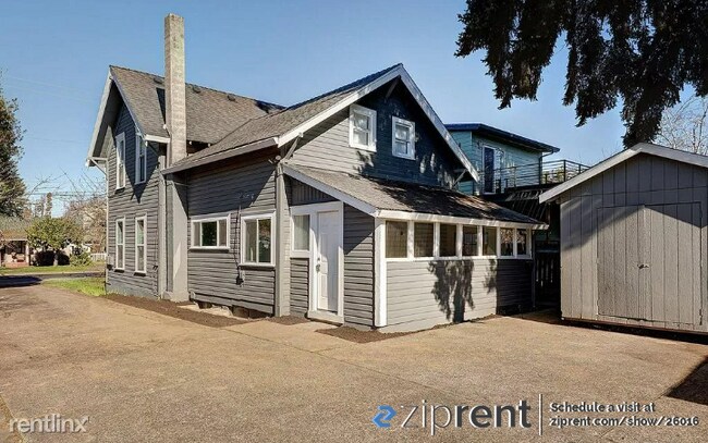 Building Photo - 2 br, 1 bath House - 830 SE Cedar St, Hill...