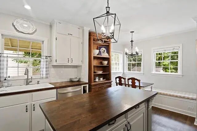 Foto del edificio - 707 Burke Rd NE