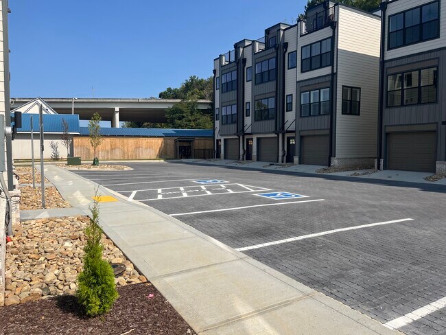 Foto del edificio - 1408 Island Home Ave