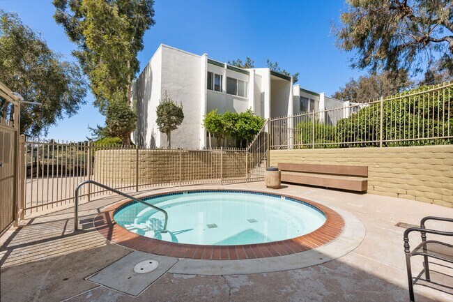 Foto del edificio - 4064 Huerfano Ave