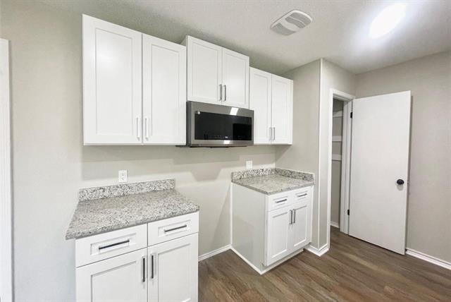 Foto del edificio - 1505 W Collin St