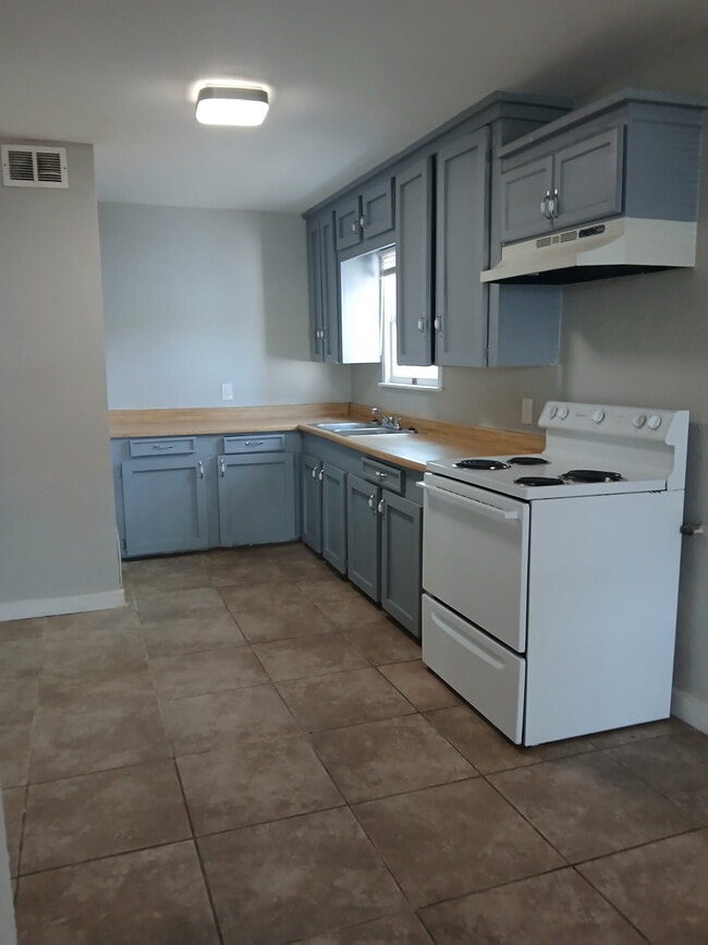 Building Photo - 3208 Cato Blvd