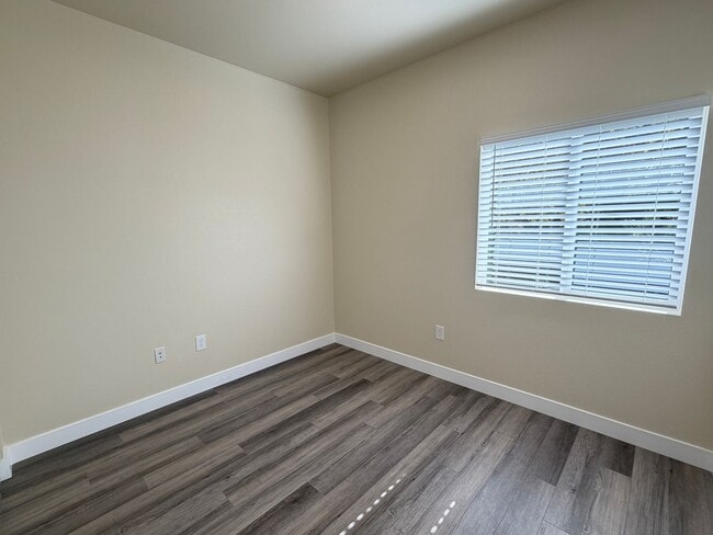 Building Photo - 1413 Shoshone St