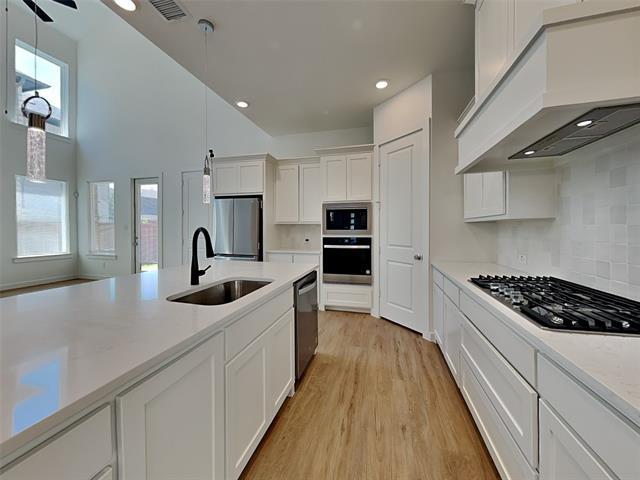 Foto del edificio - 15672 Desert Broom Rd