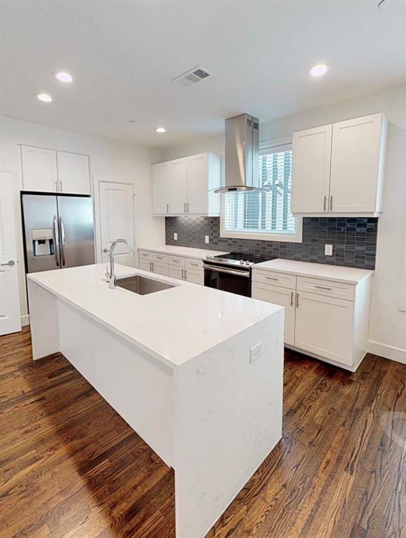 Foto del edificio - 3241 Rosedale Ave