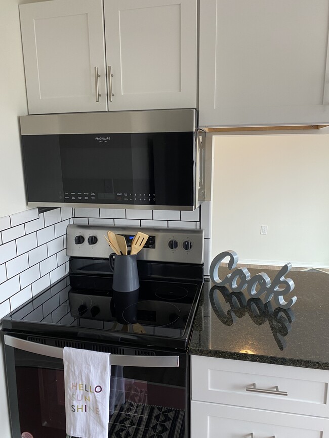 Building Photo - 58 Privet Dr