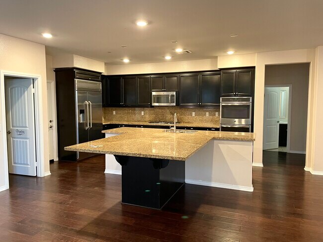 Foto del edificio - 13358 Los Robles Ct