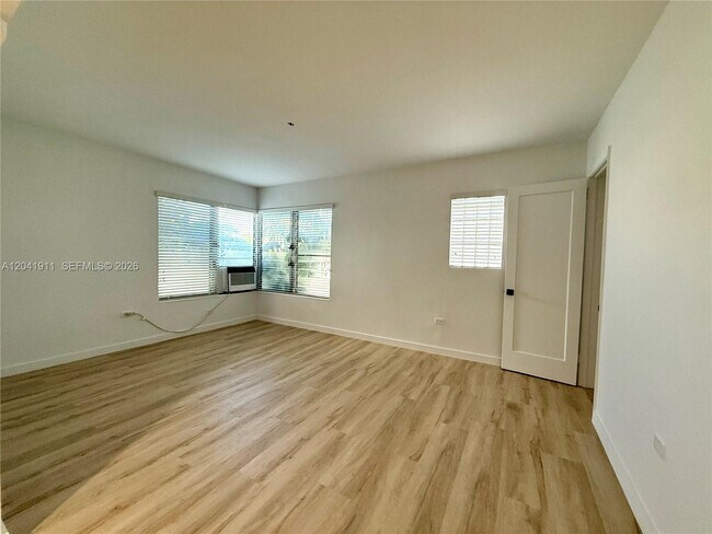 Foto del edificio - 641 10th St