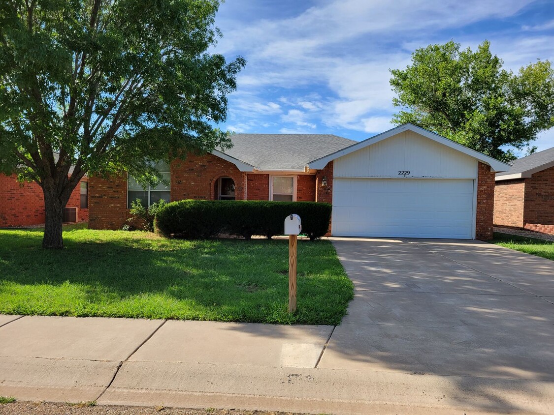 Foto principal - GREAT HOME IN NORTHEAST CLOVIS NEAR MESA S...