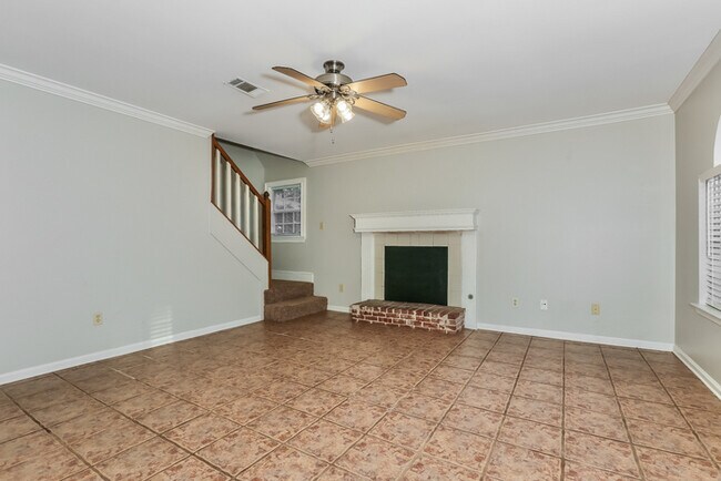 Foto del edificio - 14805 Post Oaks Pl