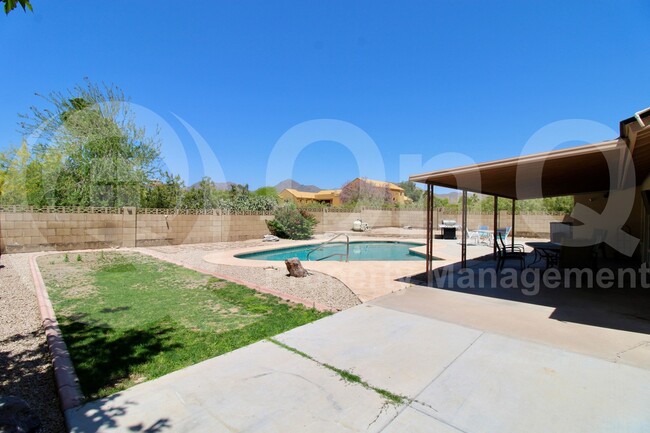 Foto del edificio - 10312 E Cactus Rd
